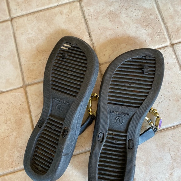 Elegant Black and Gold Women's Sandals - Picture 2 of 2